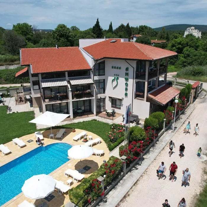 Вила Амфора 13